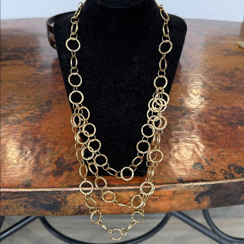 Elegant Hammered Gold Tone Circle Chain 3 Strand Necklace 15” Length - Picture 3 of 4